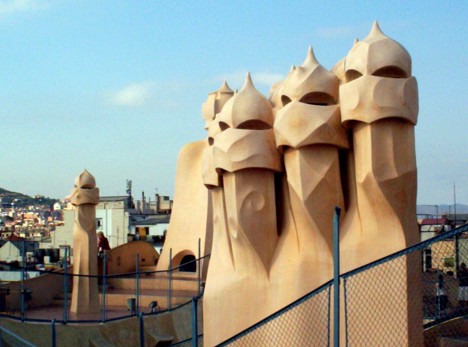BİR GAUDİ KLASİĞİ: CASA MİLA YA DA LA PEDRERA